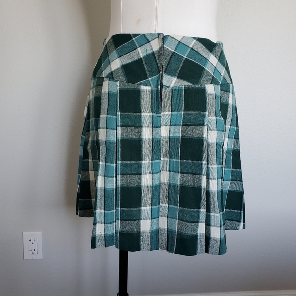 Plaid skirt with pleats size 8 - Picture 3 of 3
